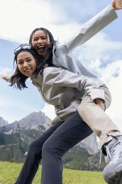 QUECHUA MH150 F.webp